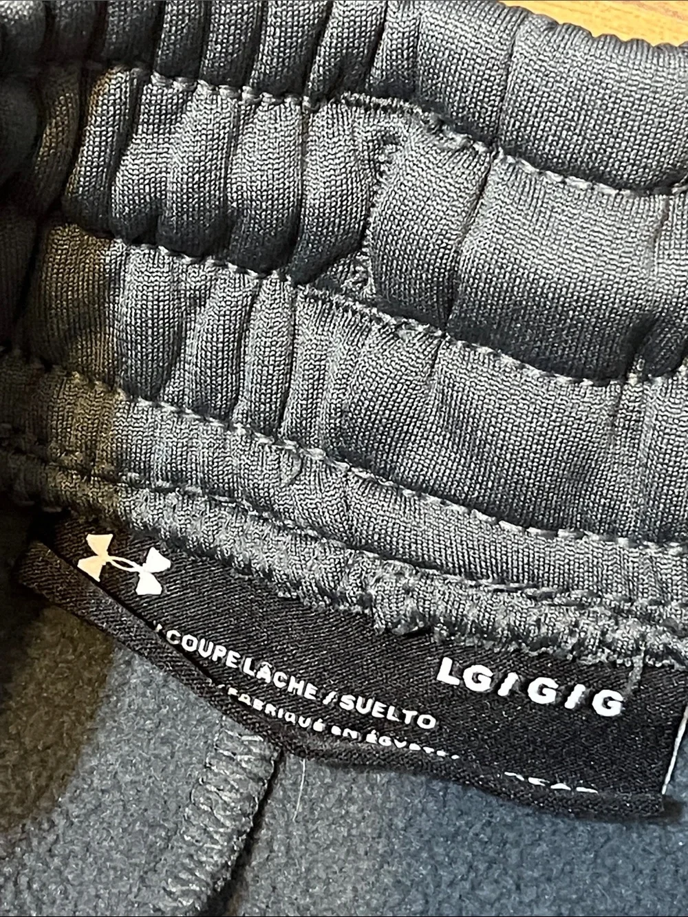 Under Armour boys Charcoal Gray Athletic Joggers youth large